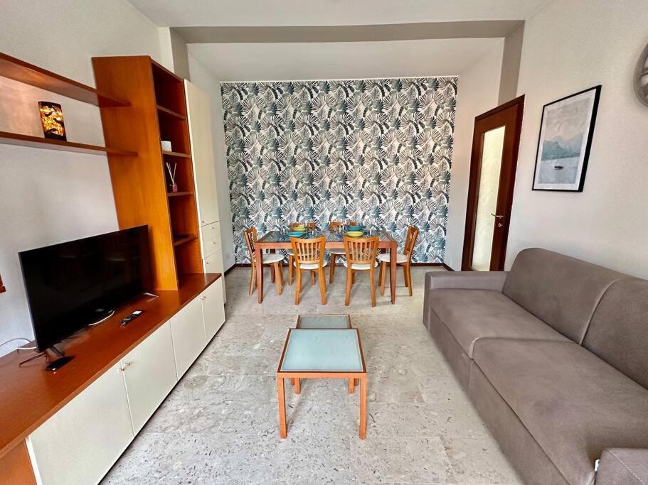Low Cost Holiday An Business House And Free Park By Revenue House كومو المظهر الخارجي الصورة